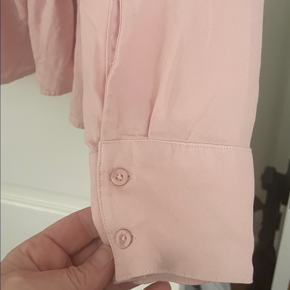 🌟2/$18 SALE Cloth & Stone Blush/Light pink Ruffle Hem Blouse with Open Back - Picture 7 of 8